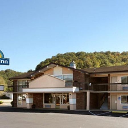 Days Inn By Wyndham Paintsville Экстерьер фото