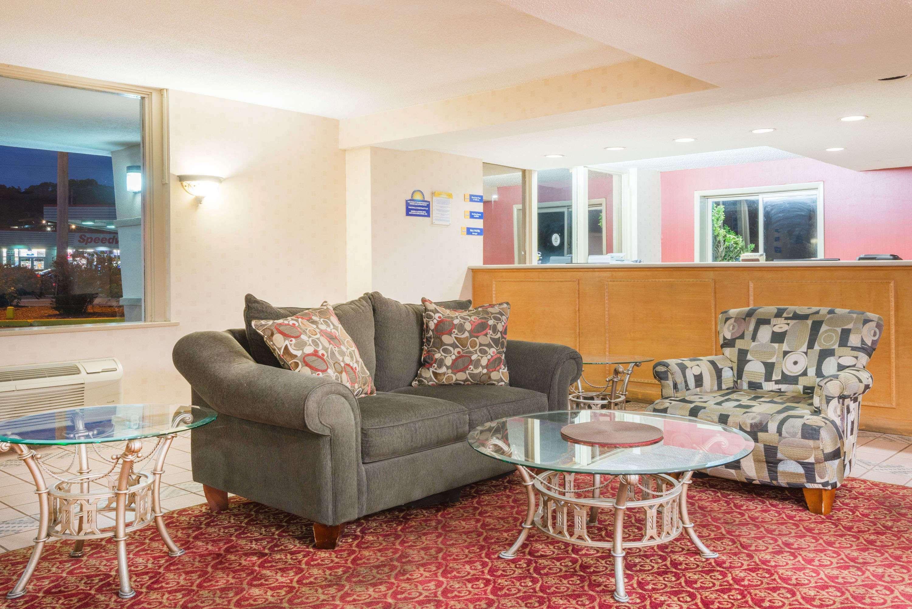Days Inn By Wyndham Paintsville Экстерьер фото